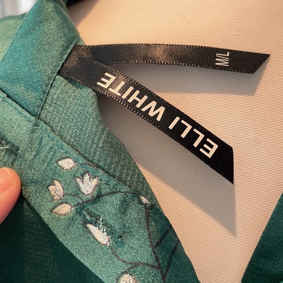 (2/$30) Elli White Long Sleeve Floral Green Blouse M/L - Picture 6 of 11